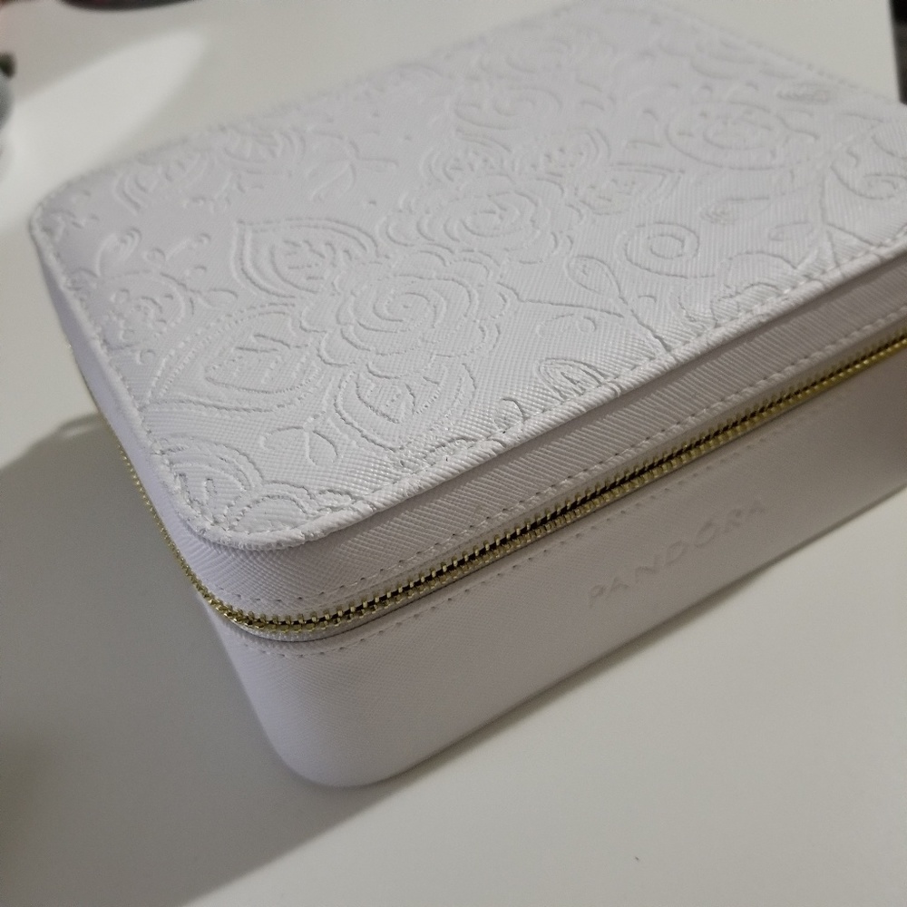 Pandora jewelry box